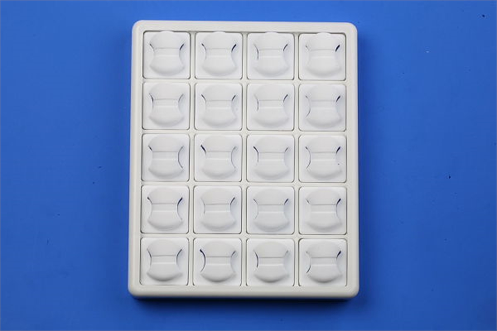 20'Lİ PLASTİK YÜZÜK TABLASI , 20 PCS PLASTIC RING TRAY FOR JEWELRY