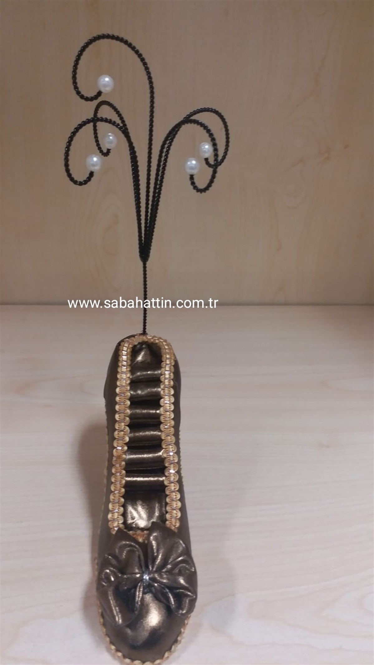 AYAKKABI TAKI ASKISI , SHOES JEWELRY DISPLAY