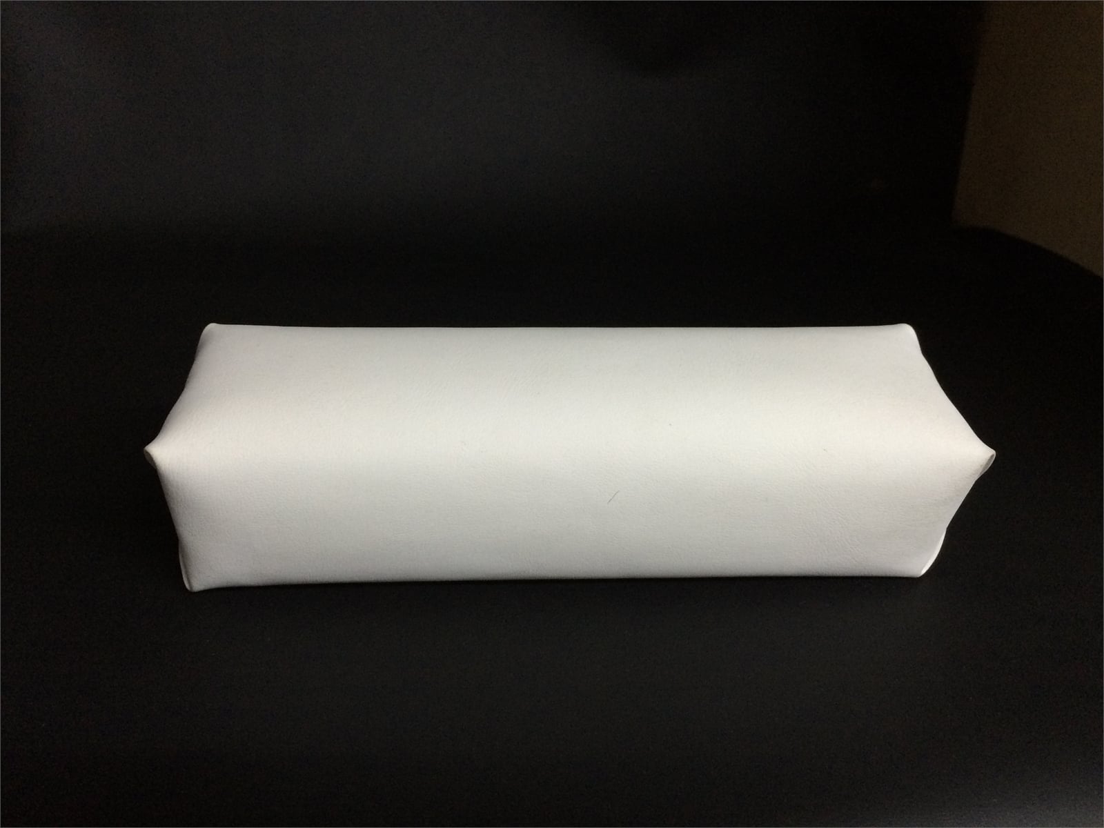 DERİ BİLEKLİK YASTIĞI , LEATHER BRACELET CUSHION & PILLOW