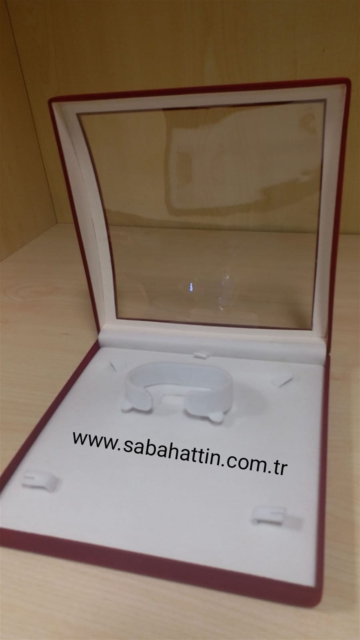 KADİFE CAM GÖRÜNÜMLÜ TAKIM KUTUSU, VELVET & SUEDE SET BOX WITH WINDOW