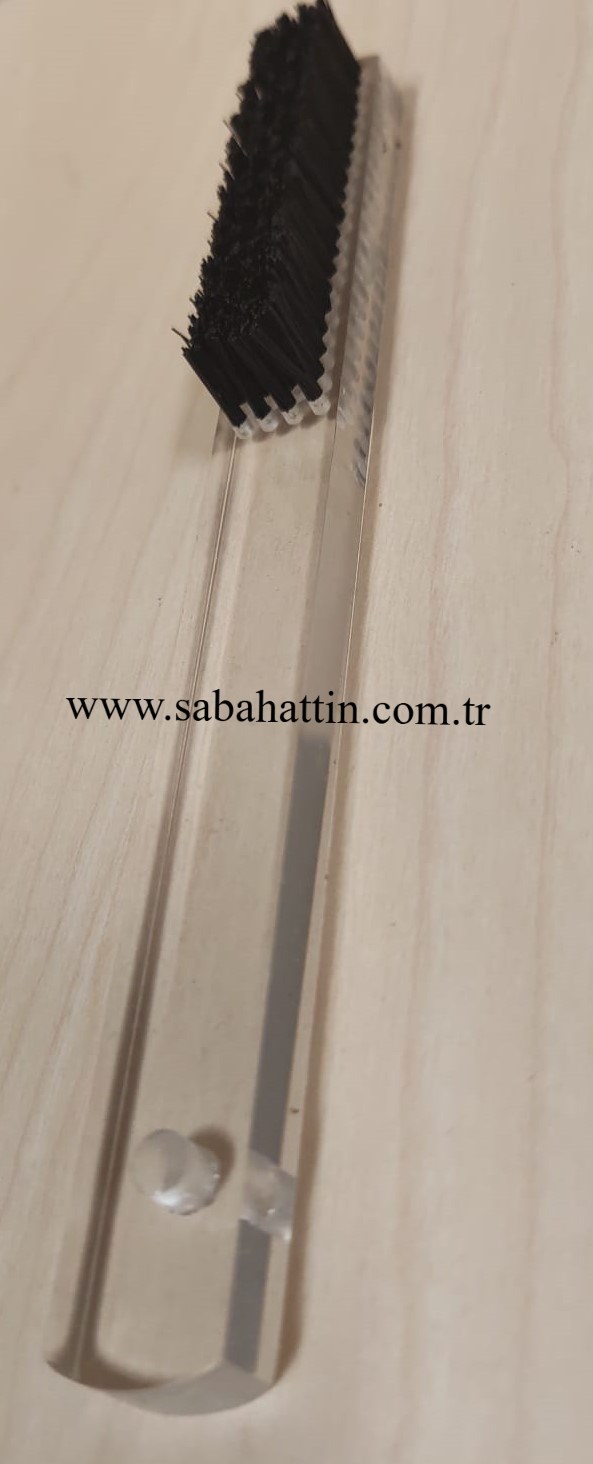 SAPLI PLASTİK UÇLU FIRÇA 