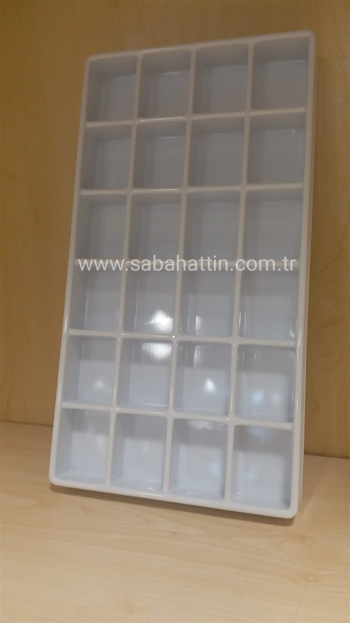 YİRMİ DÖRT  BÖLMELİ  PLASTİK TOPTANCI TABLASI, PLASTİK KUYUMCU TABLASI,  PLASTİK ORGANIZER, PLASTIC WHOLESALER TRAY, PLASTIC ORGANIZER