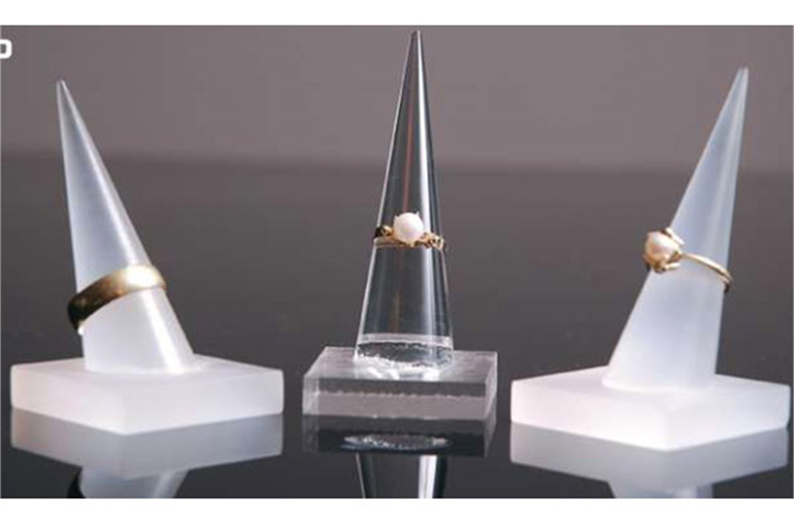 PLEXIGLASS KUYUMCU VİTRİN DEKORLARI, PLEXIGLASS JEWELRY WINDOW DISPLAYS