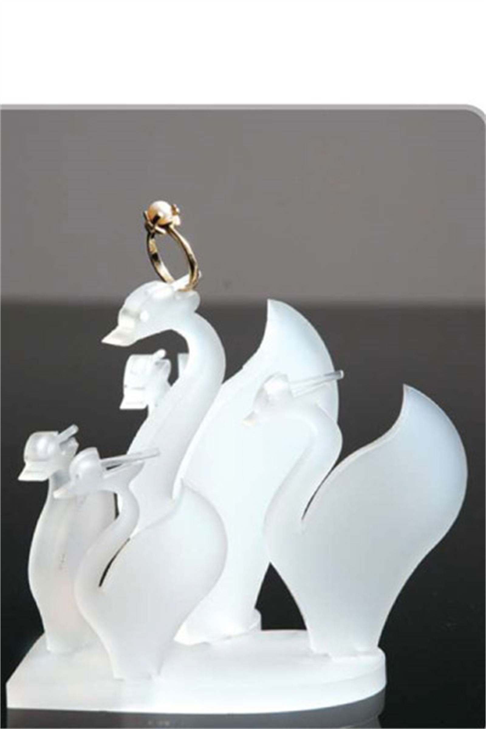 PLEXIGLASS KUYUMCU VİTRİN DEKORLARI, PLEXIGLASS JEWELRY WINDOW DISPLAYS