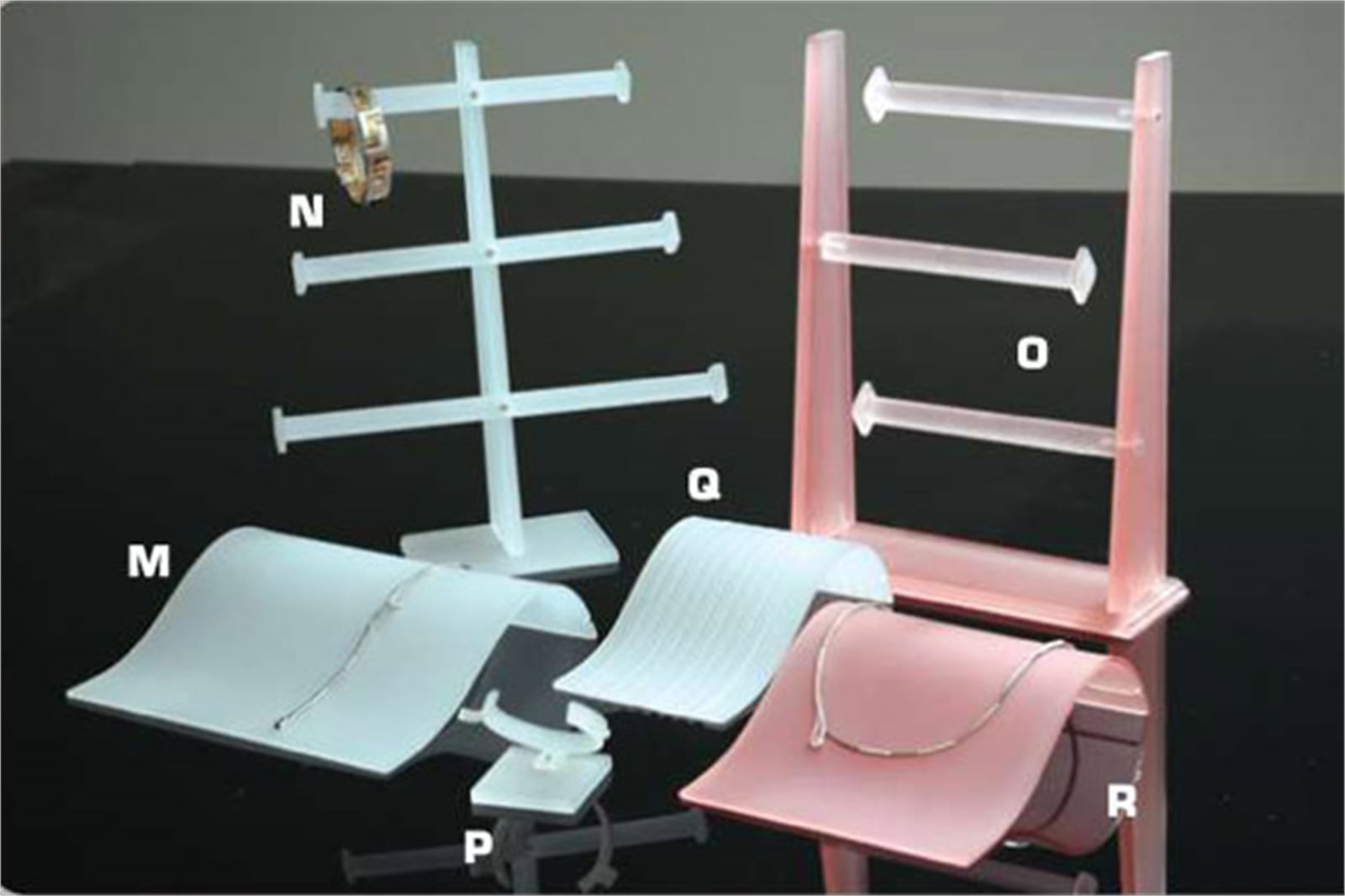 PLEXIGLASS KUYUMCU VİTRİN DEKORLARI, PLEXIGLASS JEWELRY WINDOW DISPLAYS