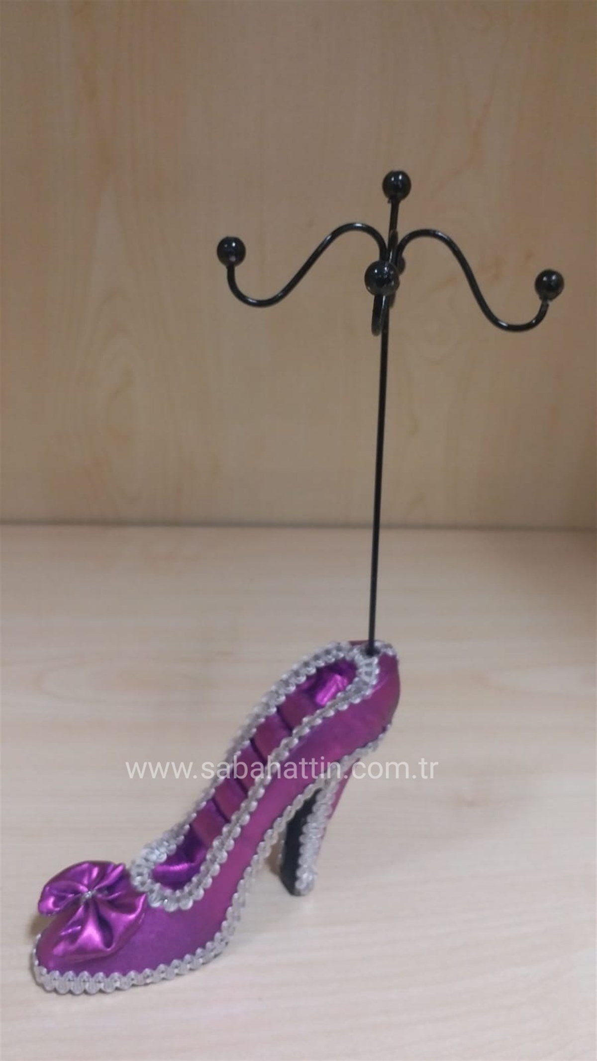 AYAKKABI TAKI ASKISI , SHOES JEWELRY DISPLAY