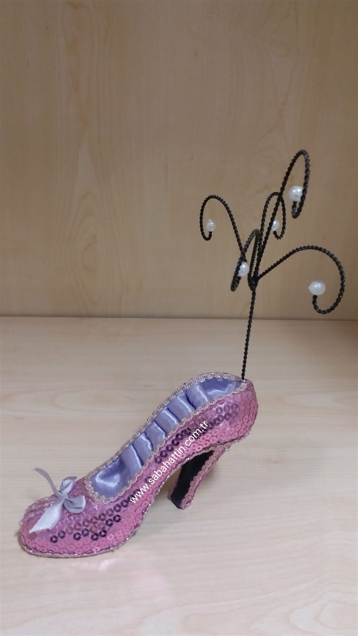 AYAKKABI TAKI ASKISI , SHOES JEWELRY DISPLAY