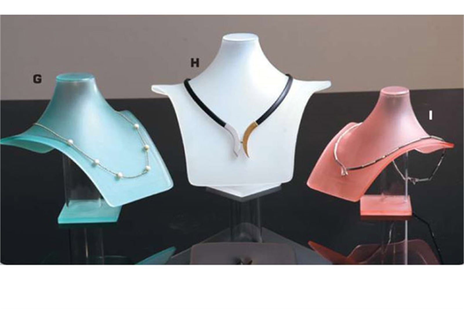 PLEXIGLASS KUYUMCU VİTRİN DEKORLARI, PLEXIGLASS JEWELRY WINDOW DISPLAYS