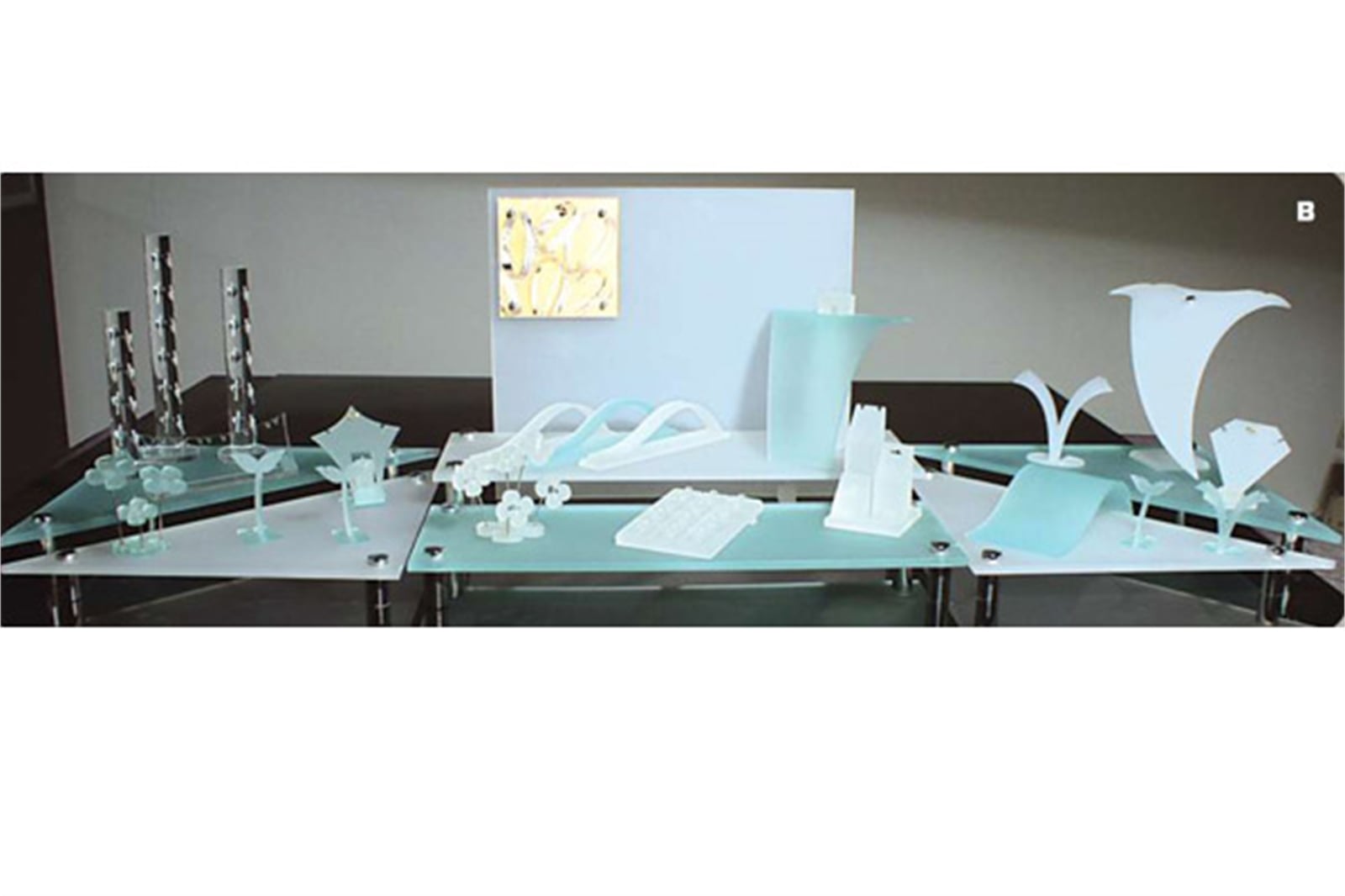 PLEXIGLASS KUYUMCU VİTRİN DEKORLARI, PLEXIGLASS JEWELRY WINDOW DISPLAYS