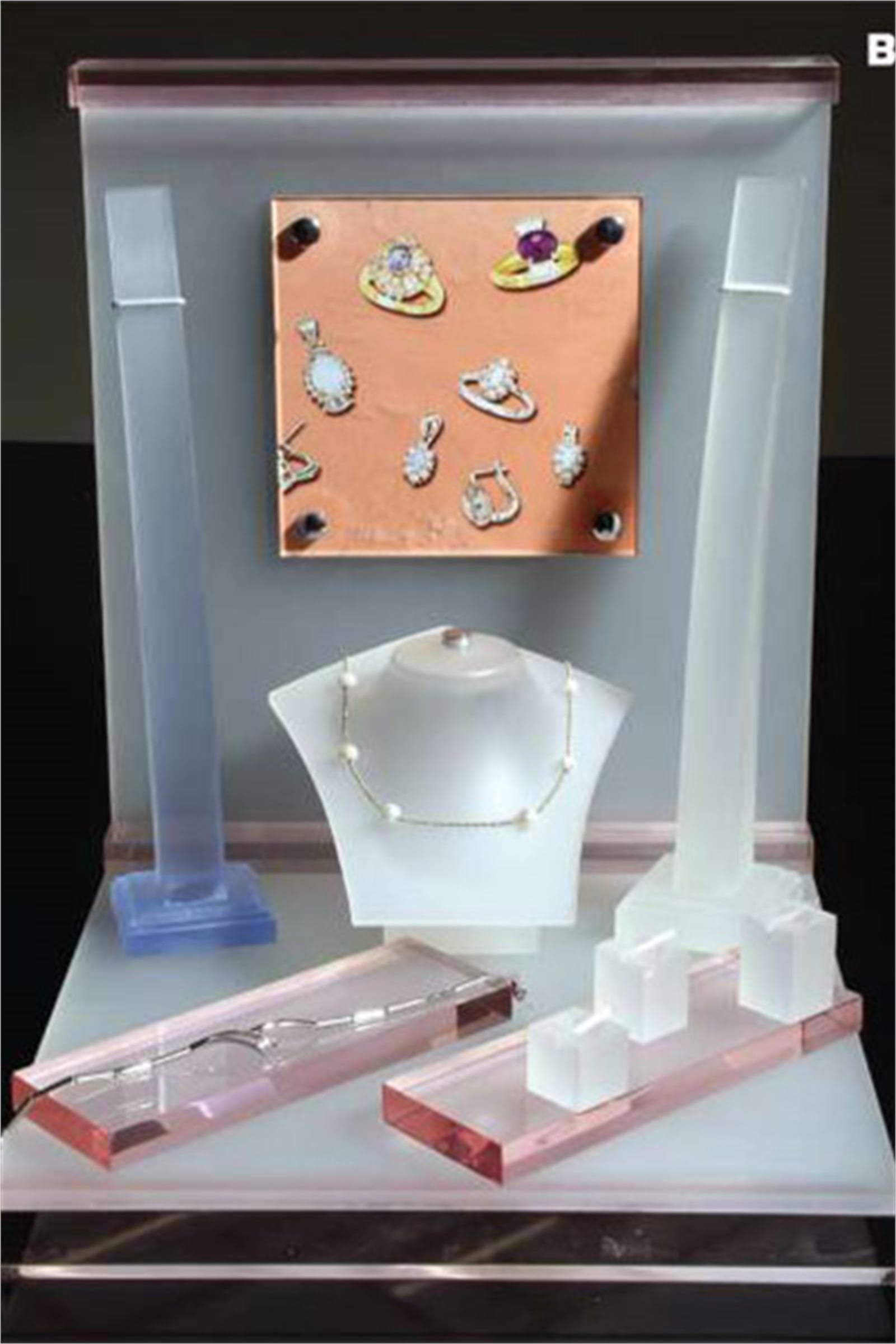 PLEXIGLASS KUYUMCU VİTRİN DEKORLARI, PLEXIGLASS JEWELRY WINDOW DISPLAYS