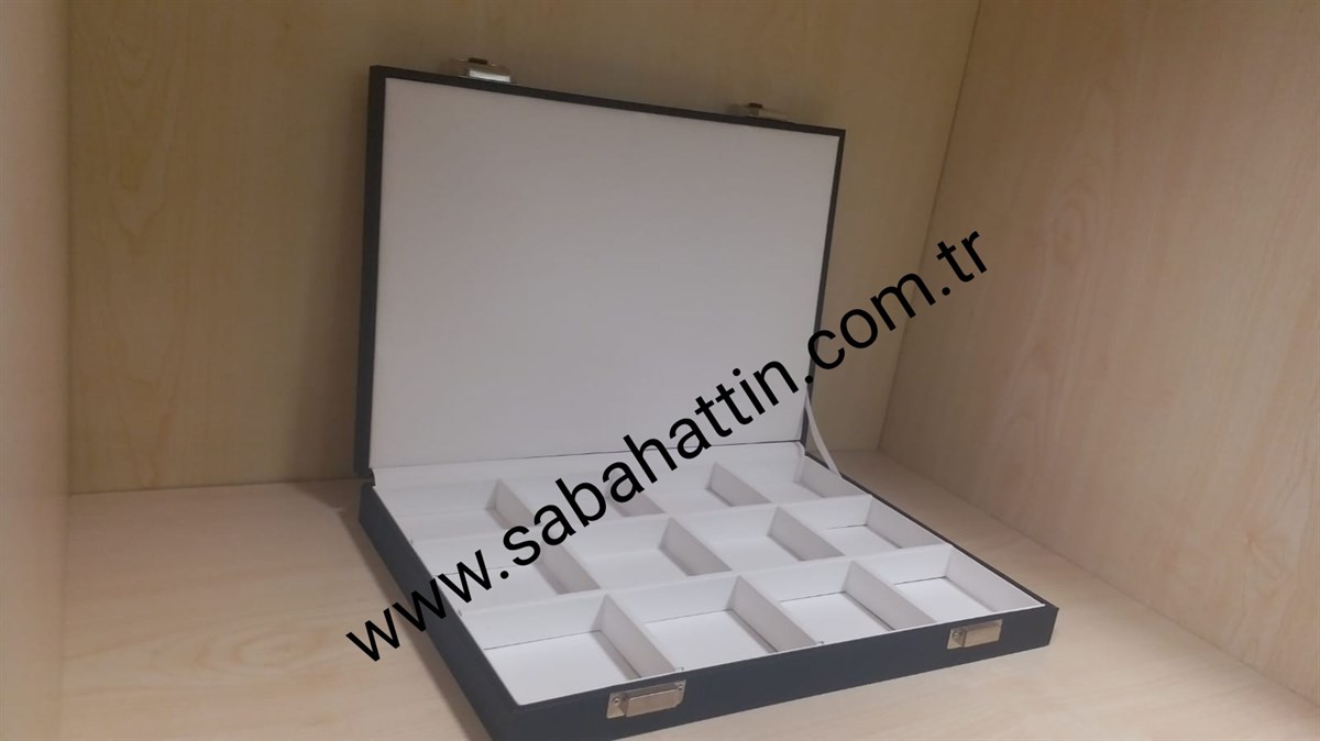 CAMSIZ 12 BÖLMELİ KUTU , JEWELRY BOX WITH 12 COMPARTMENT