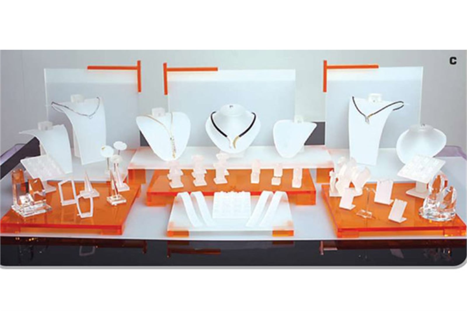 PLEXIGLASS KUYUMCU VİTRİN DEKORLARI, PLEXIGLASS JEWELRY WINDOW DISPLAYS