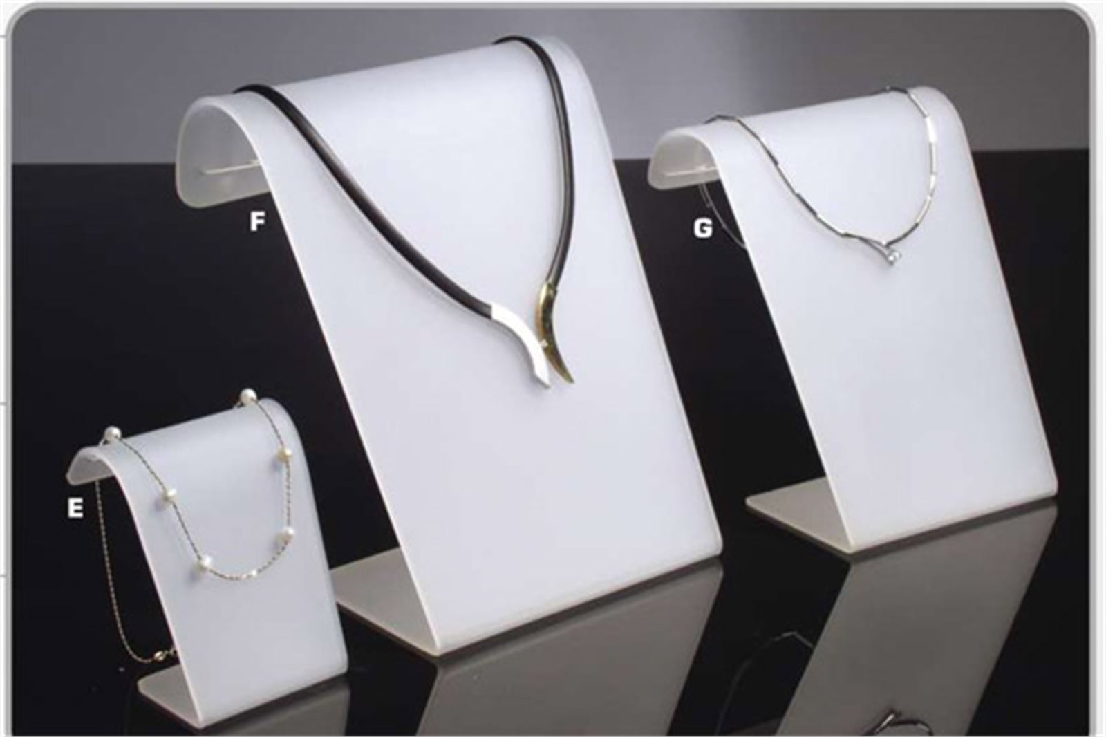 PLEXIGLASS KUYUMCU VİTRİN DEKORLARI, PLEXIGLASS JEWELRY WINDOW DISPLAYS