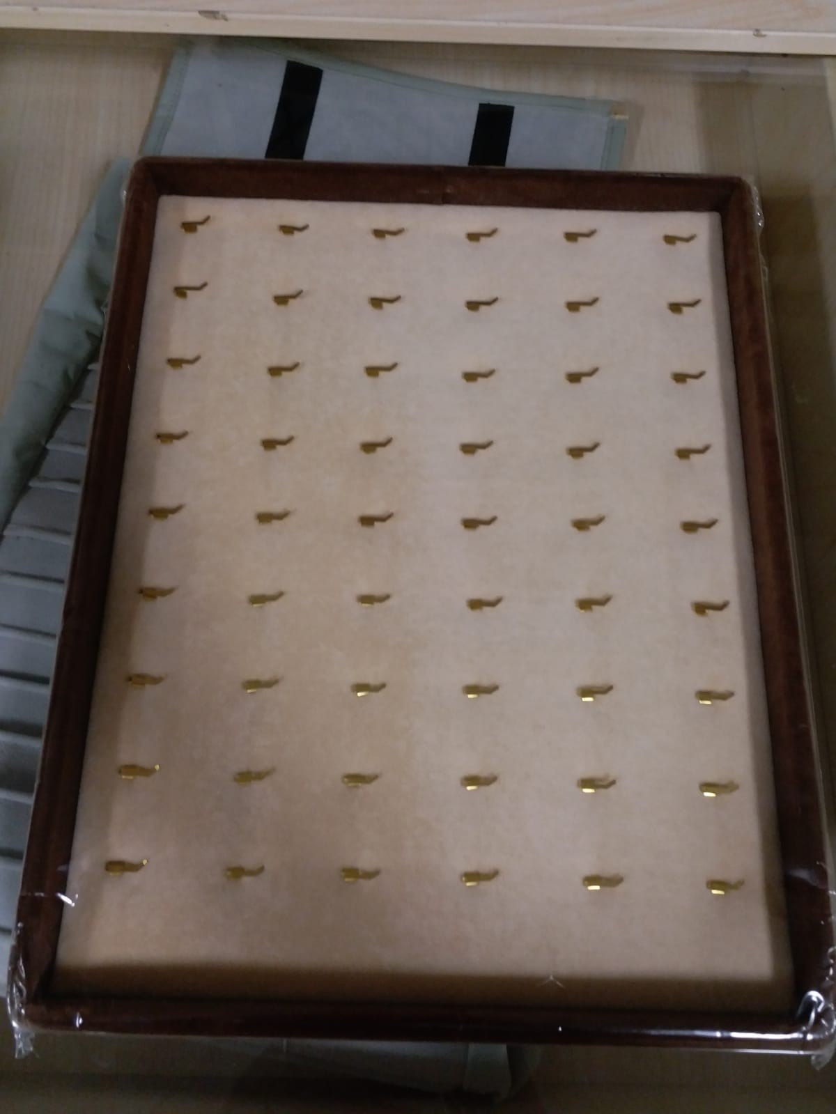 KADİFE & SÜET - KOLYE TABLASI & VELVET - SUEDE NECKLACE TRAY 