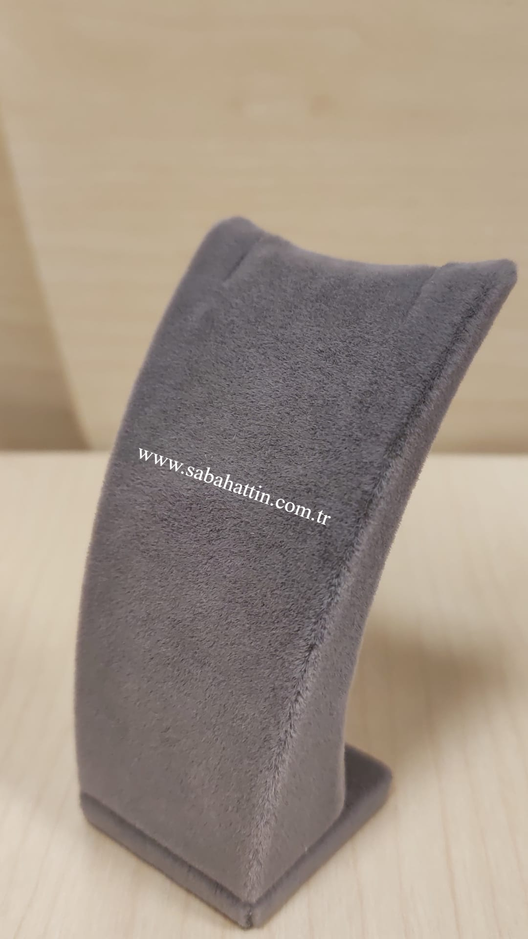 KADİFE & SÜET  MİNİ KOLYELİKLER, VELVET & SUEDE MINI PENDANT DISPLAYS