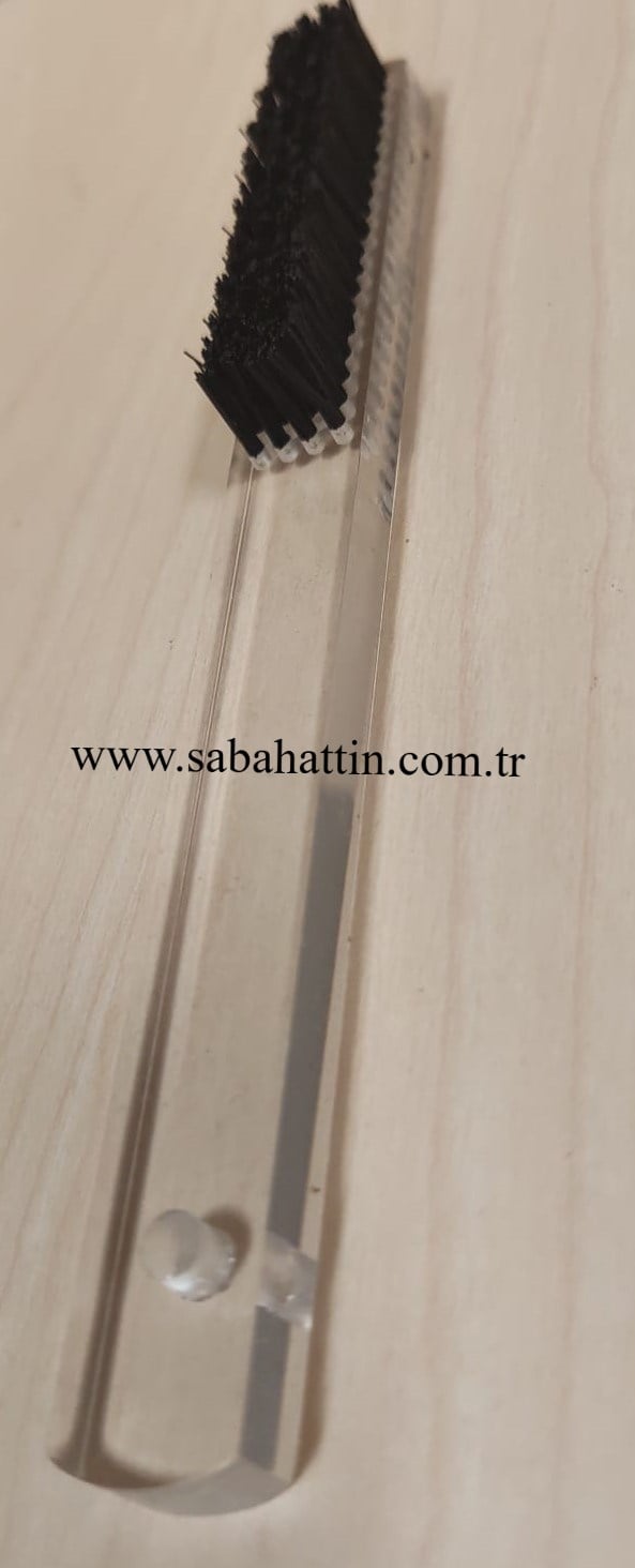 SAPLI PLASTİK UÇLU FIRÇA 