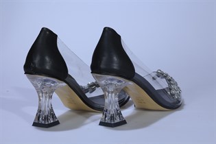 Taşlı Şeffaf Siyah Kadın Ayakkabı