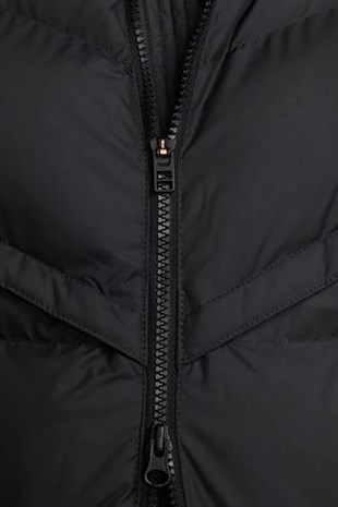 Nike DR9617-010 Storm-FIT Windrunner Yelek Erkek