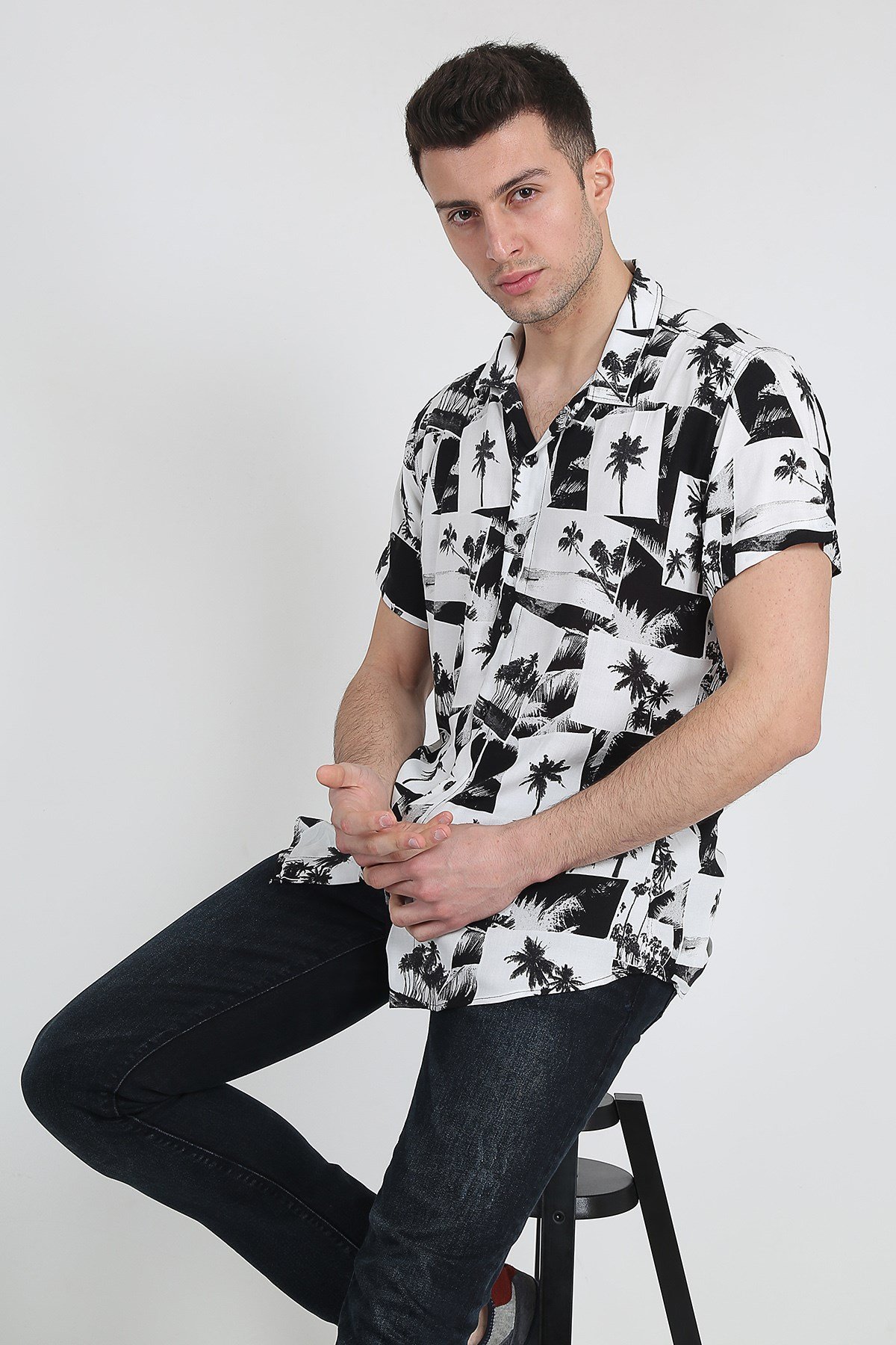 Erkek Yazlık Kısa Kol Rahat Desenli Gömlek 21Y-4300588-2 Beyaz-Kömür Siyahı  | Terapi Giyim