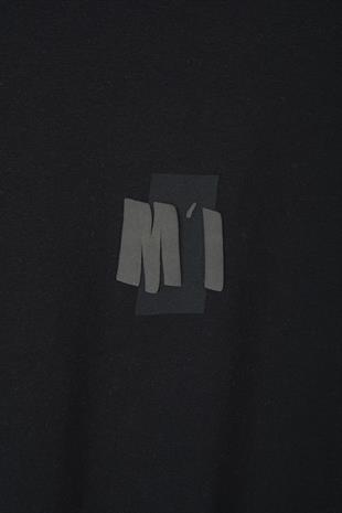Siyah Ön Ve Arkası Kabartma Baskılı Oversize T-shirt