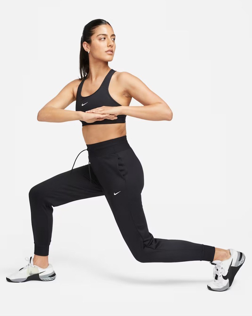 NIKE FB5431-010 Therma-FIT Yüksek Belli Siyah Tayt