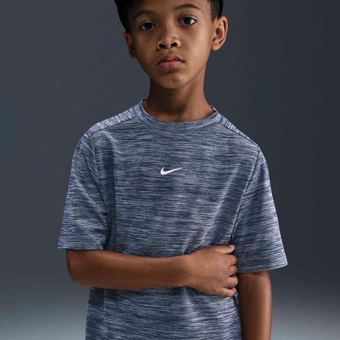 Nike HJ3771-410 Dri-FIT Kısa Kollu Genç Çocuk Tişört - Lacivert
