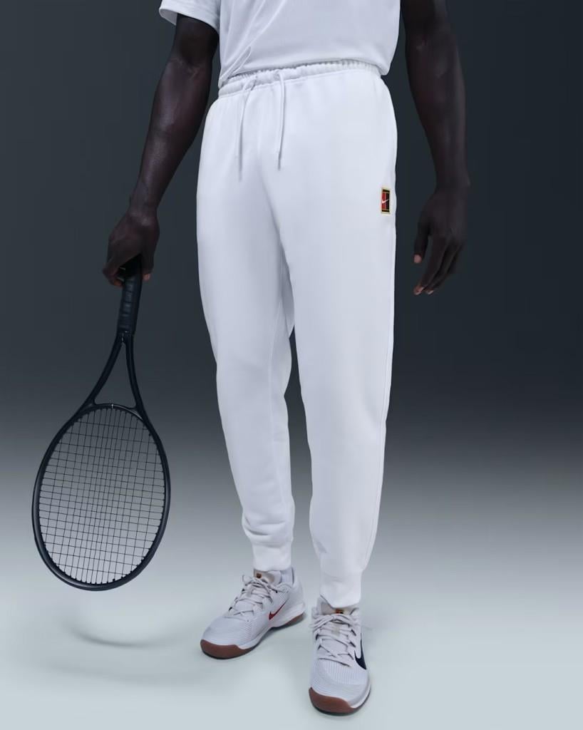 NikeCourt HM6766-100 Heritage Dri-FIT Fleece Erkek Tenis Jogger'ı - Beyaz