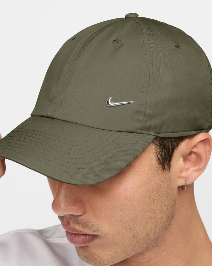 Nike Dri-FIT Club FB5372-222 Yumuşak Metal Swoosh Şapka - Medium Olive