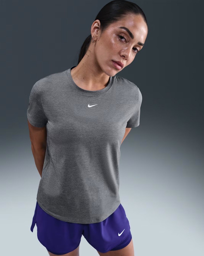 Nike One Classic IB9408-084 Dri-FIT Kısa Kollu Kadın Tişört- Gri