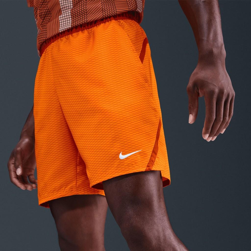 NikeCourt HM6514-873 Victory Dri-FIT 18 cm Erkek Tenis Şortu - Turuncu 