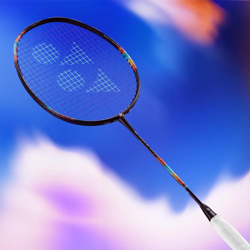 Yonex Nanoflare 700 Pro (Kordajsız) 4U (Ort. 83g) G5 Badminton Raketi - Gece Moru