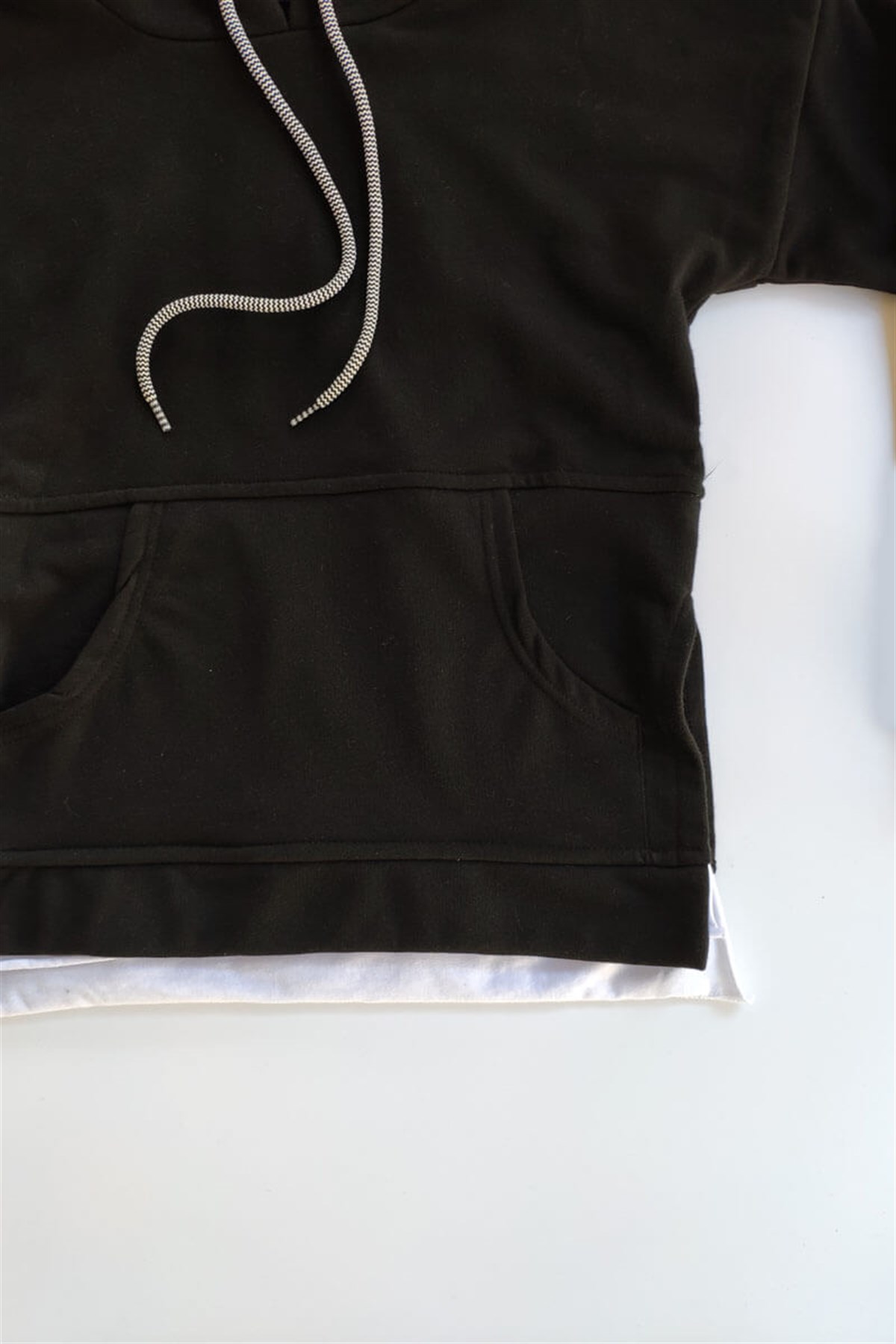 T-shirt Detaylı Kapşonlu Sweat | OSADRA