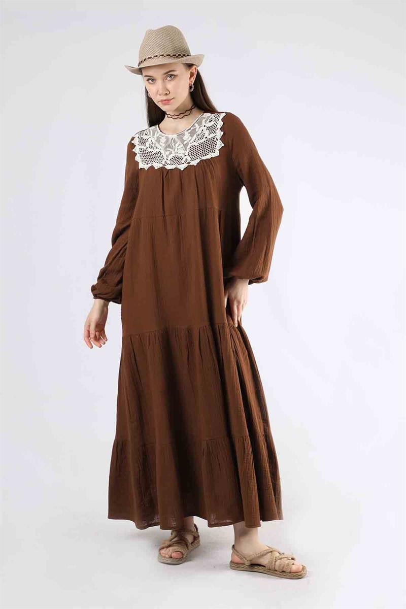 Dantel Yaka Elbise Kahve