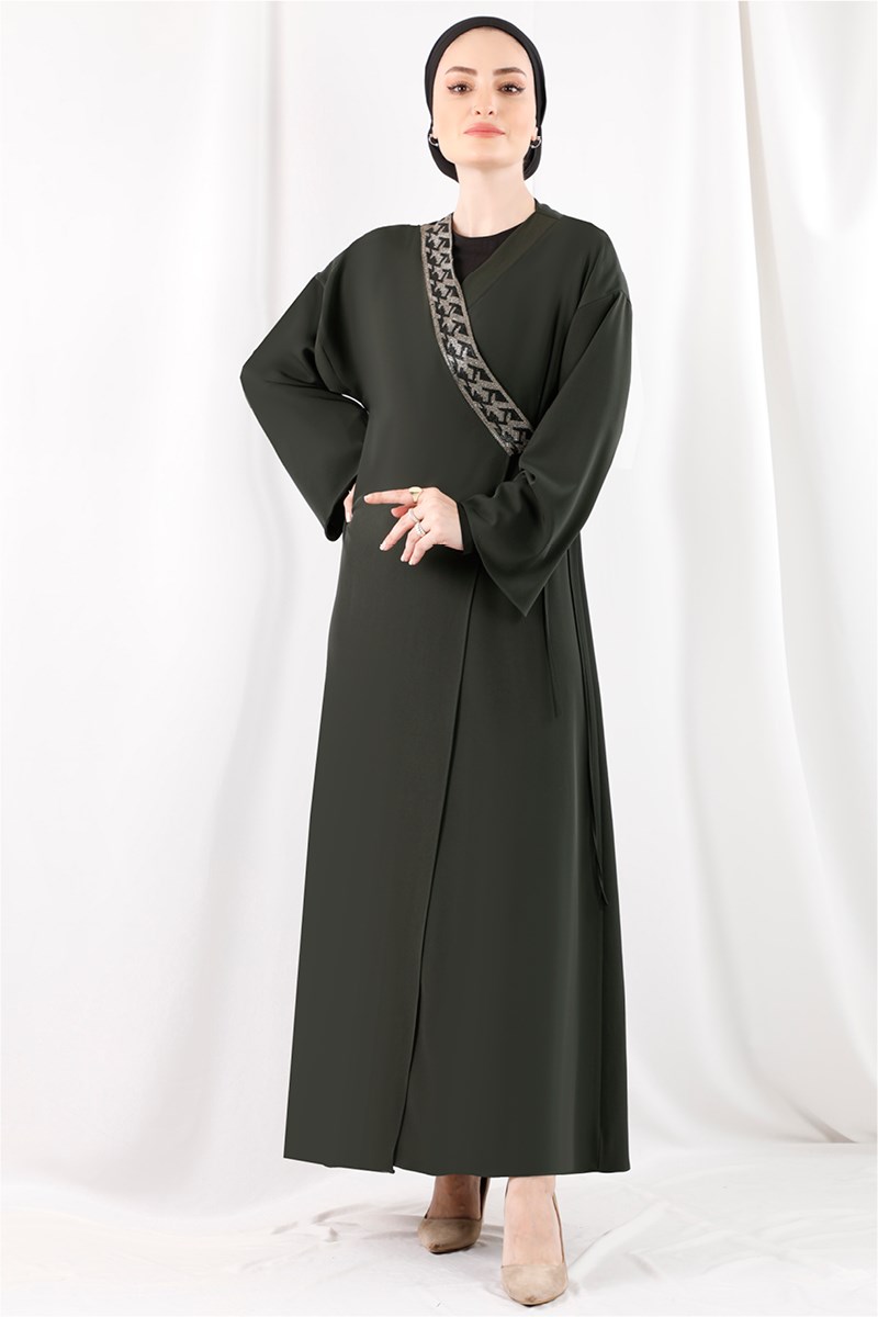 1358 Yakası Şeritli Haki Abaya