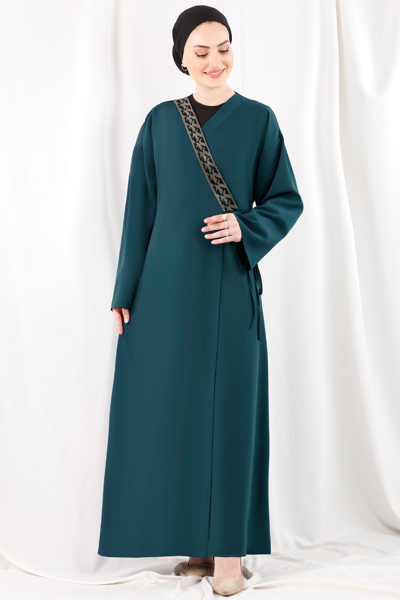 1358 Yakası Şeritli Petrol Abaya