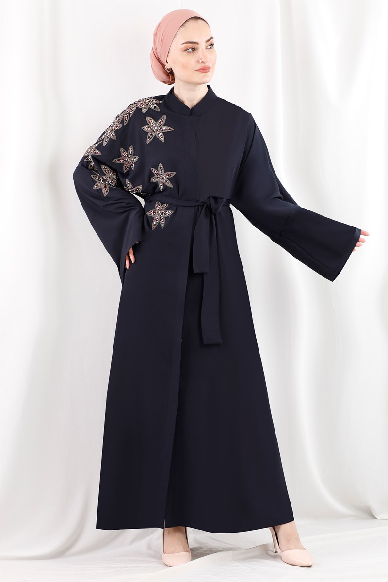 1419 Zambak İşlemeli Siyah Abaya