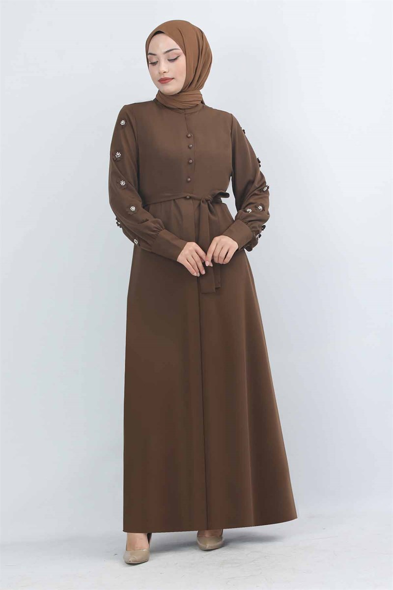 Çiçek İşlemeli Düğmeli Ferace Kahve