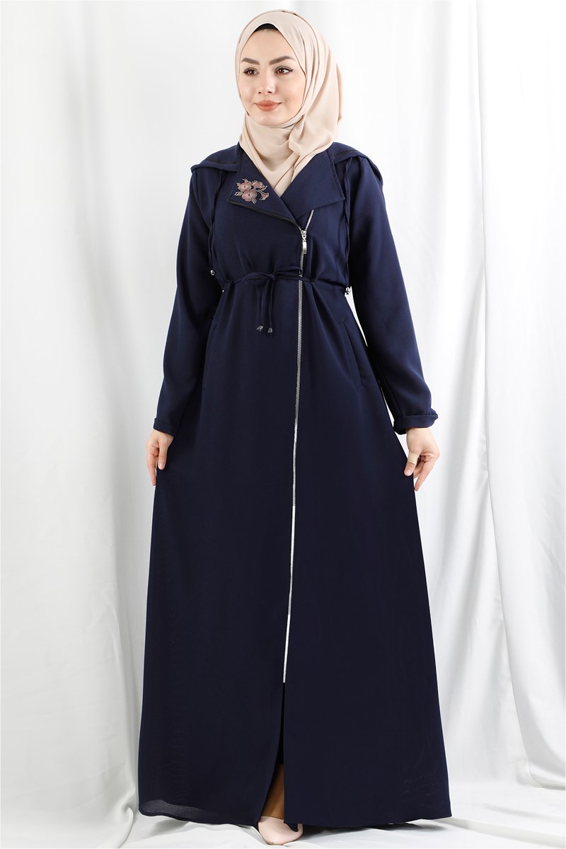 Çiçek Motifli Lacivert Ferace