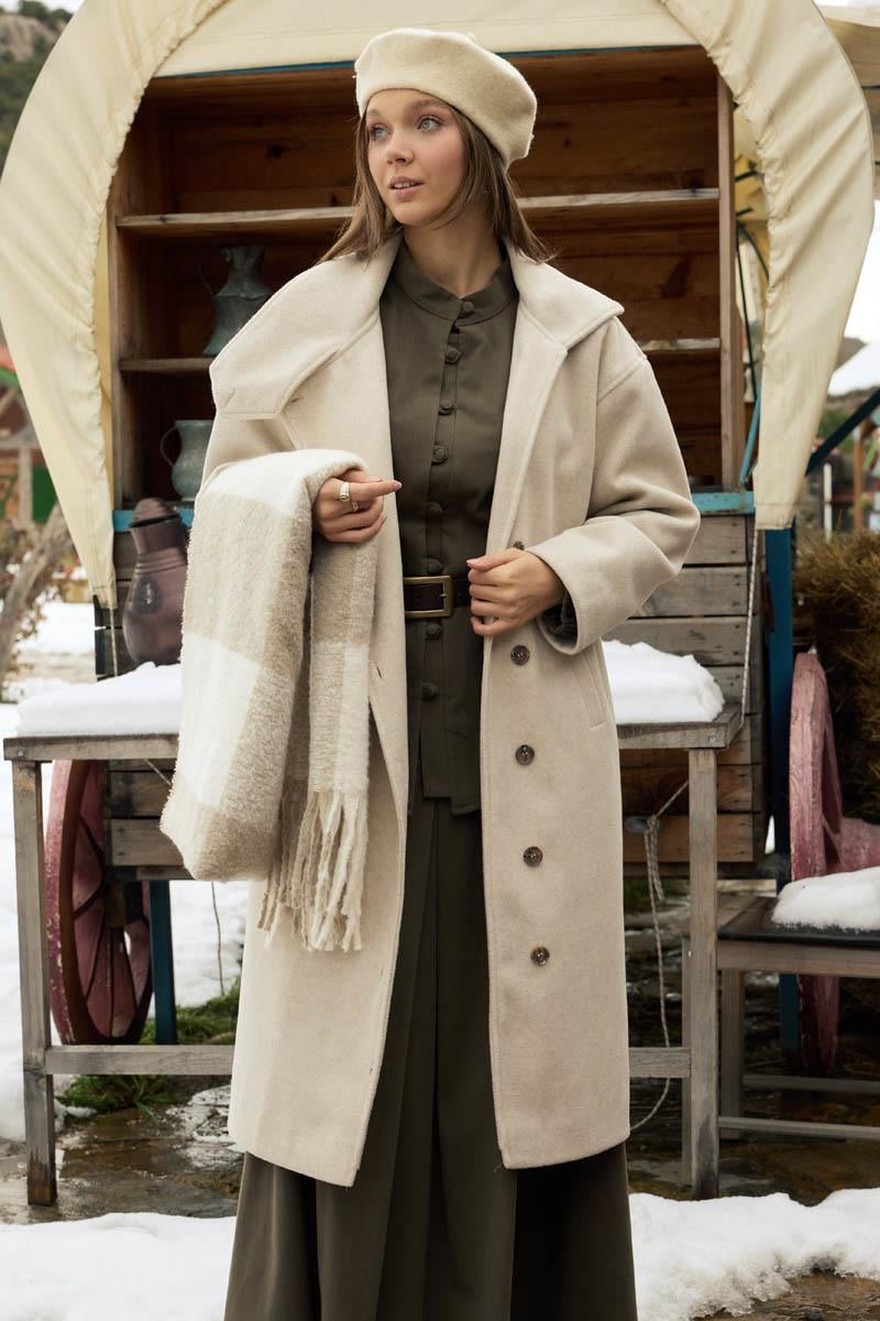 Dik Yaka Yünlü Kaban Taş