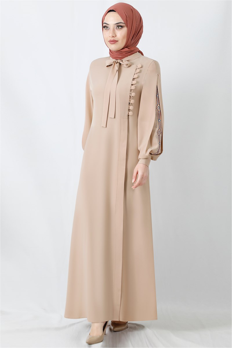 Kolları İşlemeli Ferace Bej