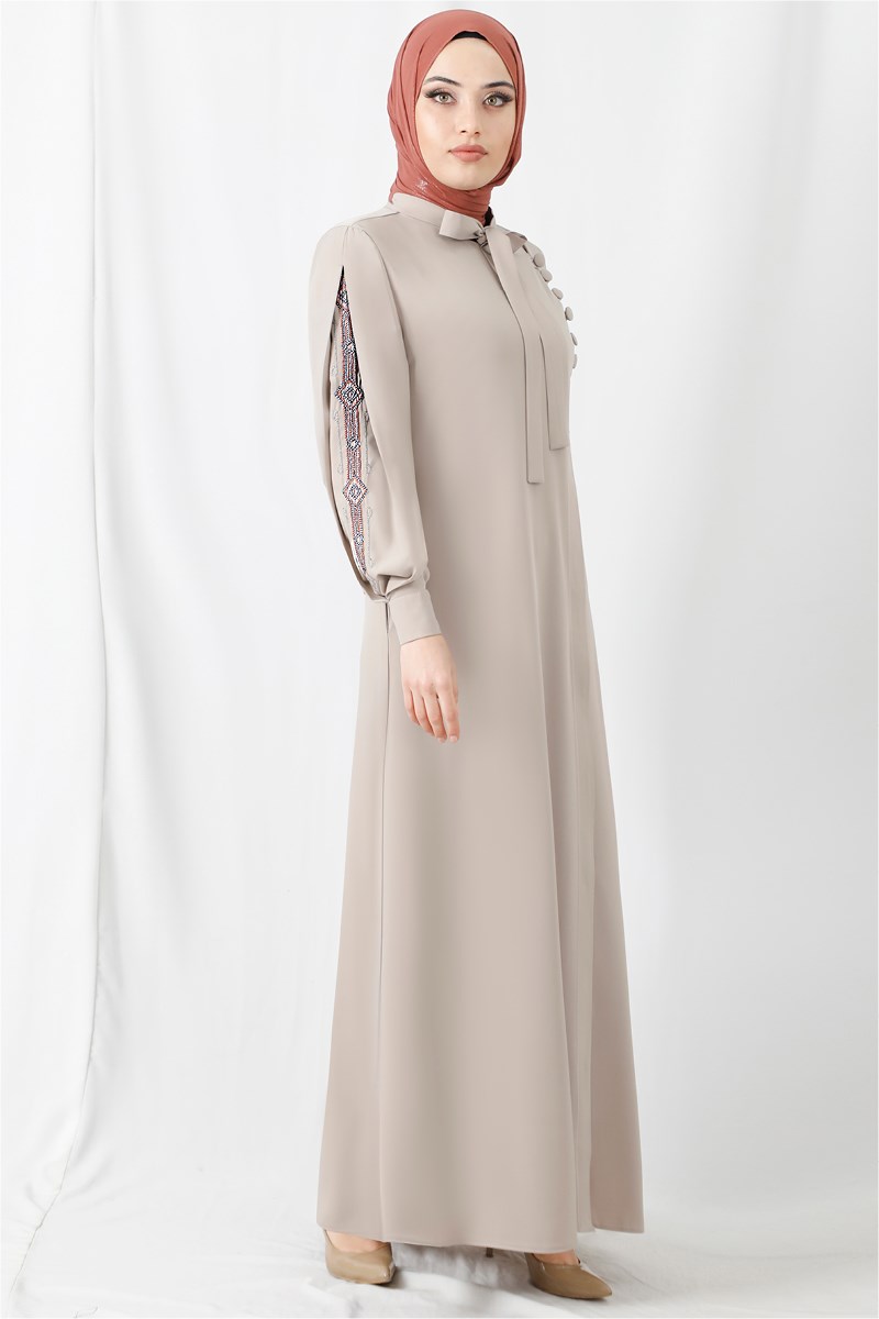 Kolları İşlemeli Ferace Vizon