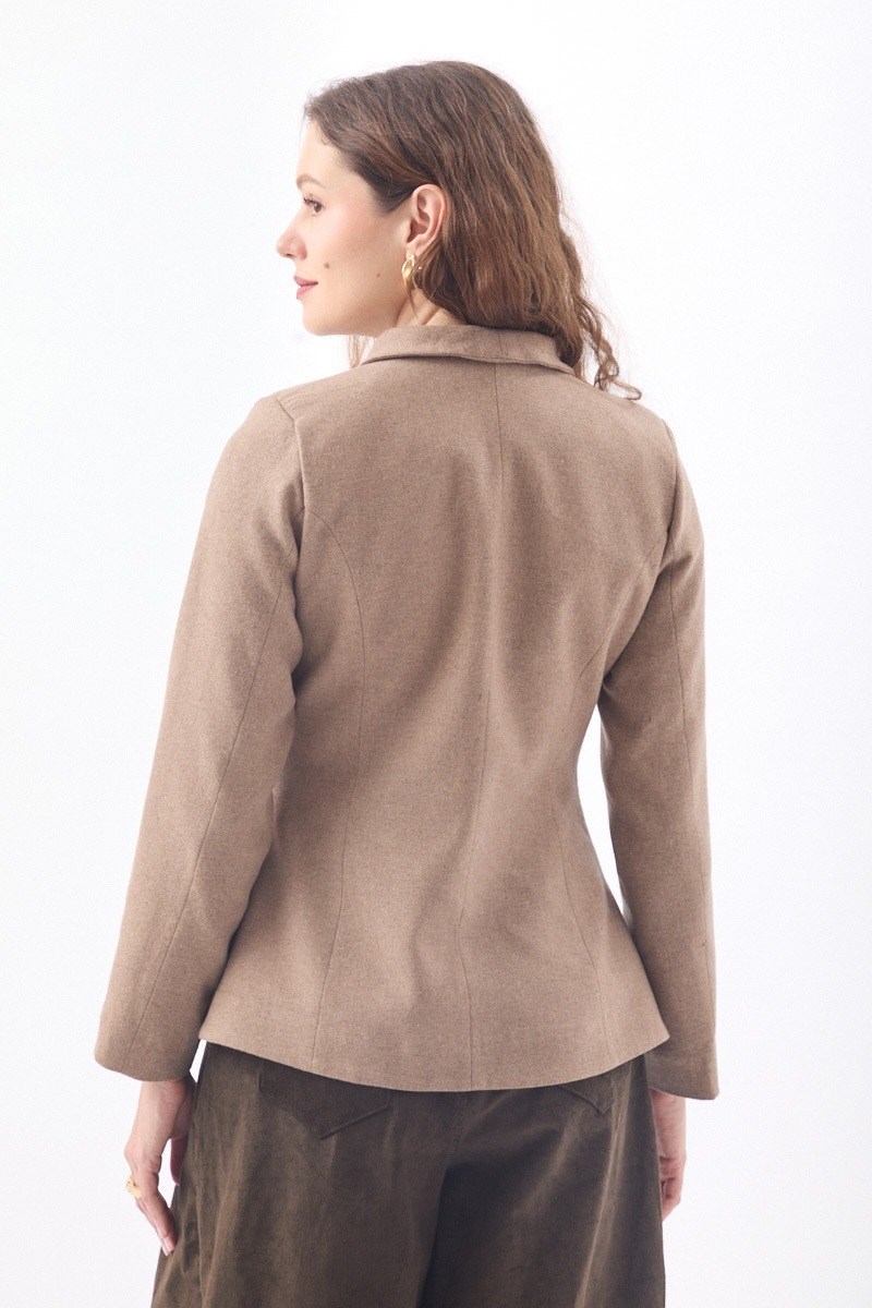Slim Fit Yüksek Yaka Yönlü Ceket  Bej