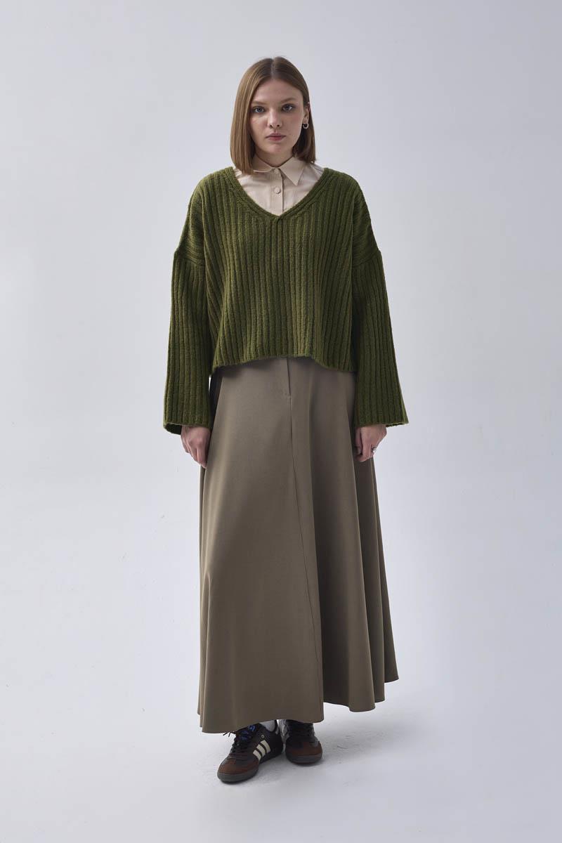 V Yaka Crop Kazak Haki