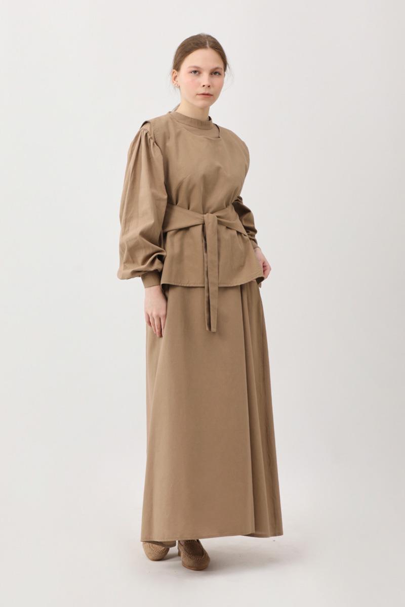 Yeleği Bağlamalı Elbise Takım Camel