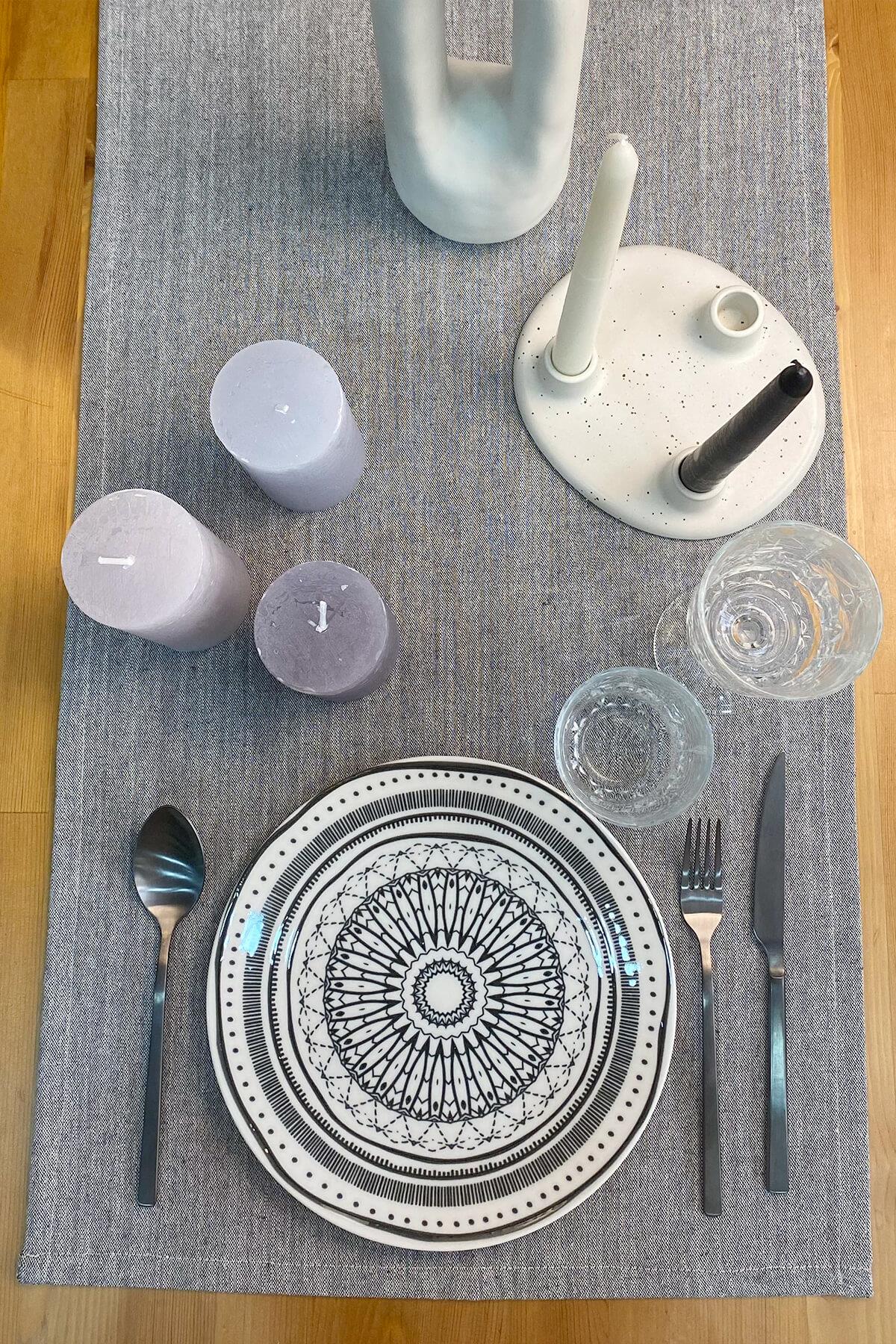 Düz Runner Gri Masa ÖrtüsüMarkaev