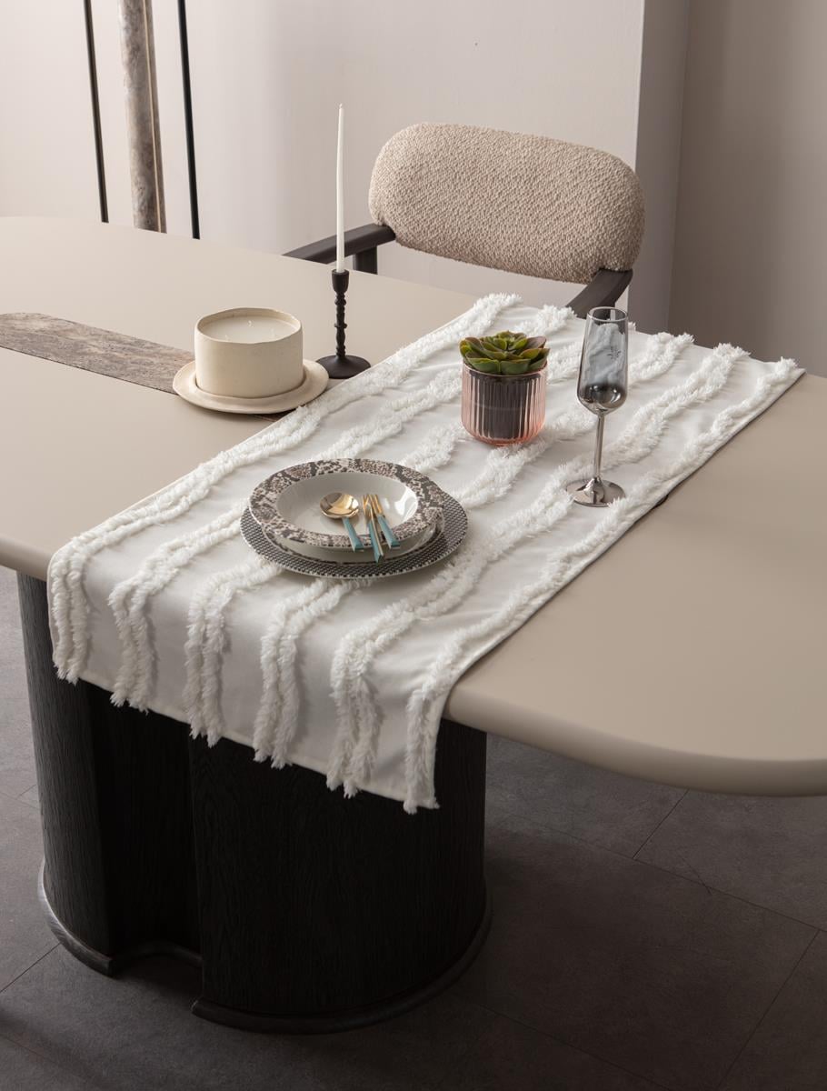 Püskül Detaylı Runner 40x140Markaev