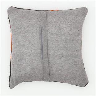 SİYAH TURUNCU RENKLİ ÇİÇEK DESENLİ YASTIK KILIFI