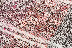 EŞSİZ EL DOKUMA GÜMÜŞ BEYAZ RENGİ KEÇİ KILI KİLİM PASPAS