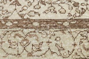 EŞSİZ EL DOKUMA KAHVERENGİ ÇİÇEKLİ BEJ YÜN HALISI