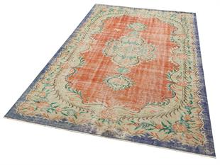 GENELEKSEL EL DOKUMA NATUREL RENGİ GÖBEKLİ DESEN ESKİTME VİNTAGE HALISI